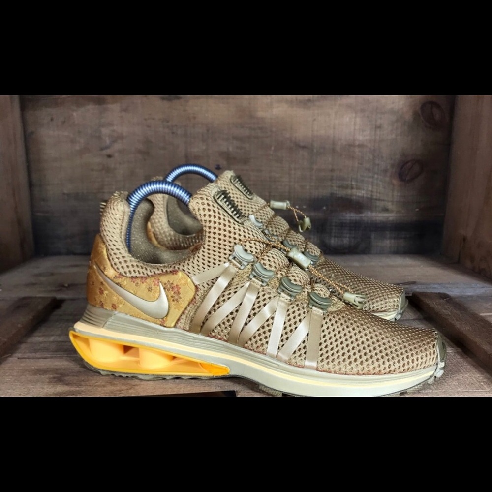 Nike Shock Gravity